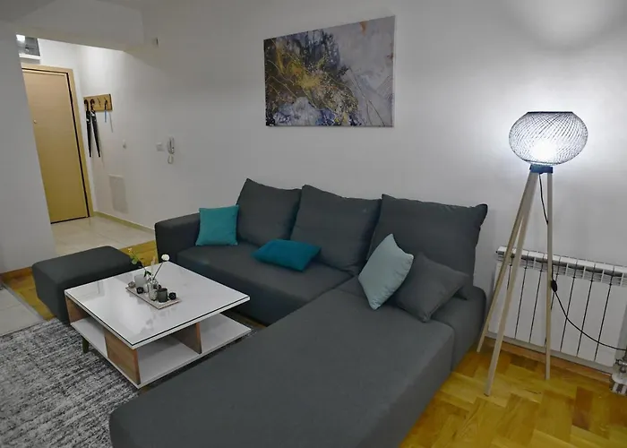 Chic Urban Retreat With Balcony, Parking & Wi-Fi
