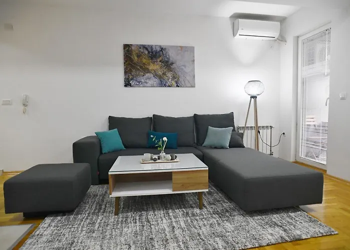 Chic Urban Retreat With Balcony, Parking & Wi-Fi
